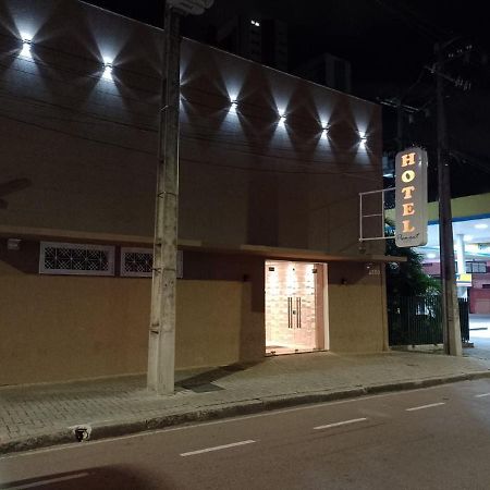Piemont Hotel 库里提巴 外观 照片